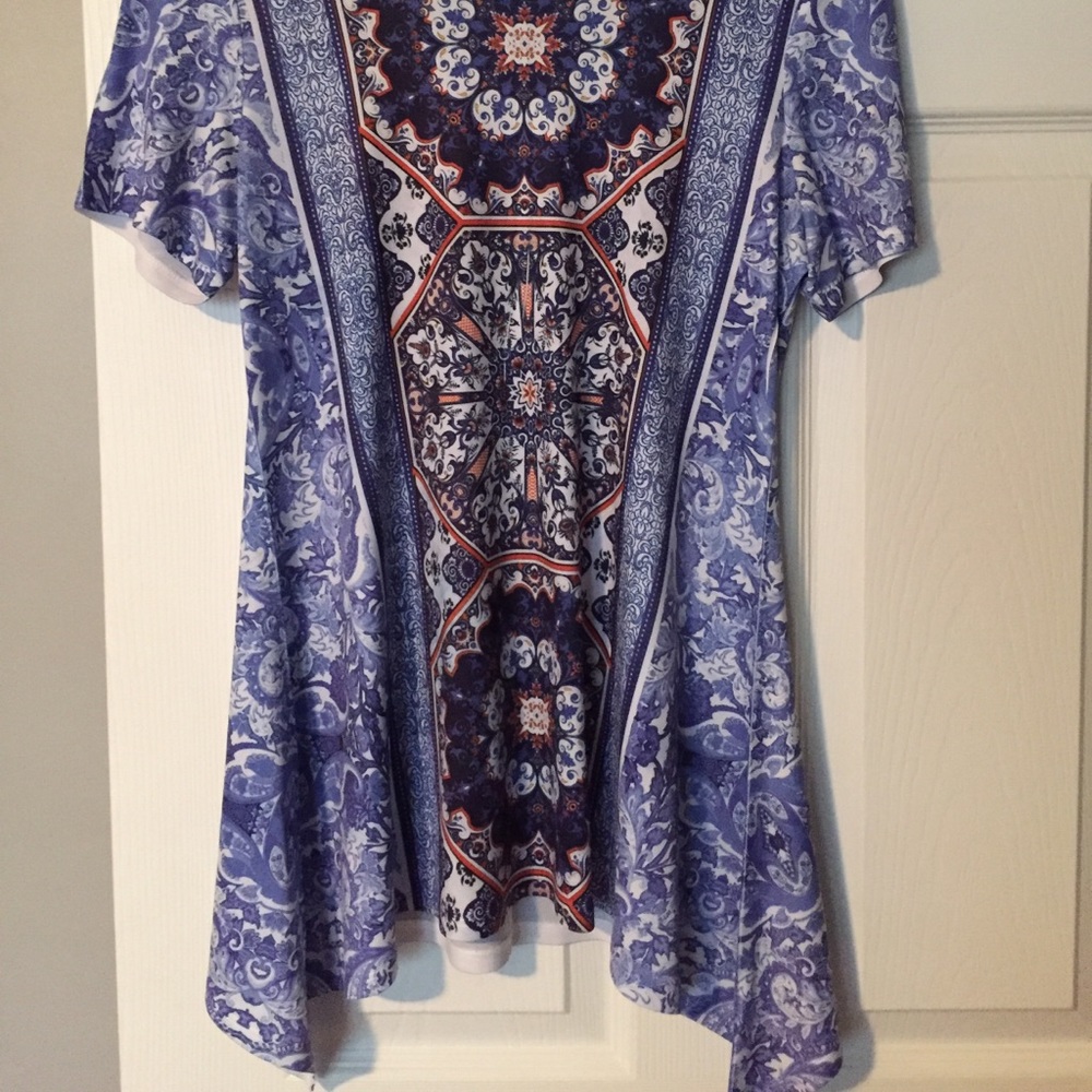 Tunic Top - Picture 2 of 9